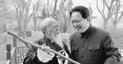 夏文珠#爱浪漫的齐白石:57岁娶少女、80岁吵架下跪求和,90岁还筹备新婚