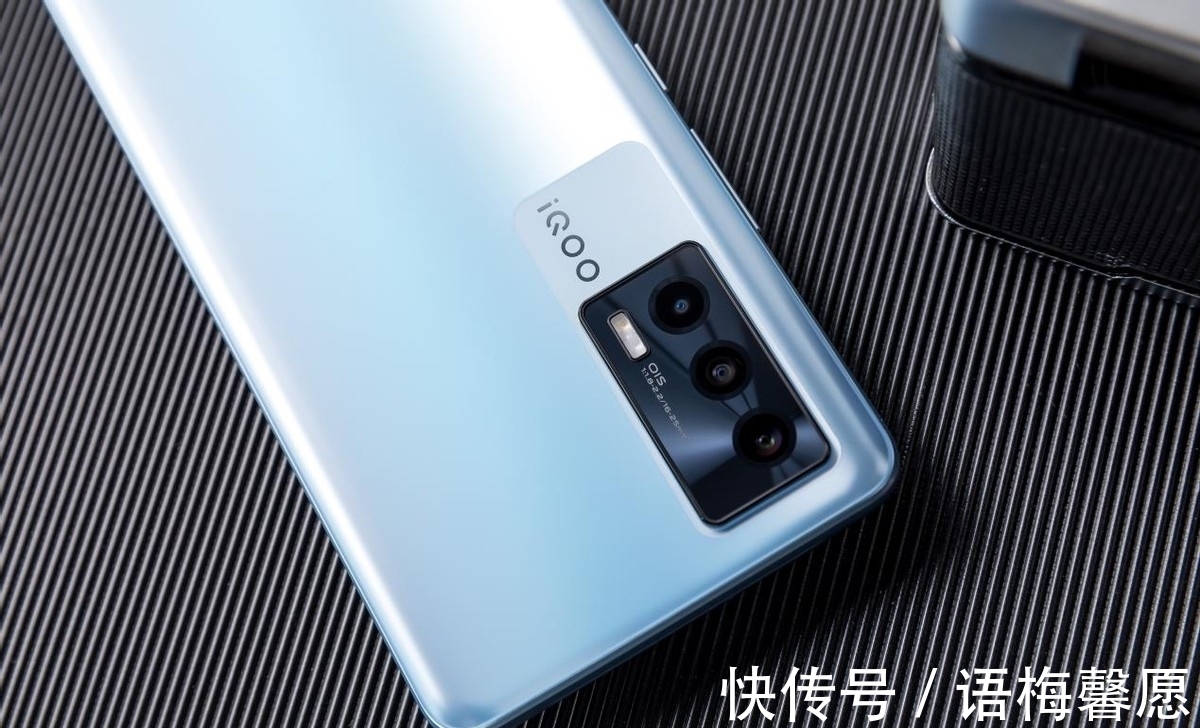 oled|vivo终于发力，骁龙870+66W+独显芯片，256G跌至2399元