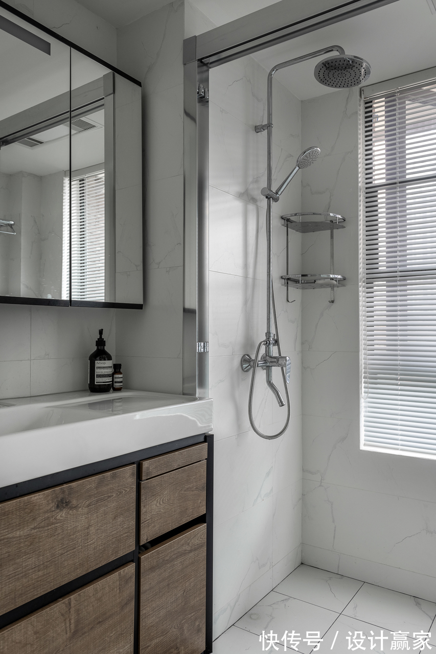 客厅|151㎡清新跃层，去风格化的美学设计，一见倾心