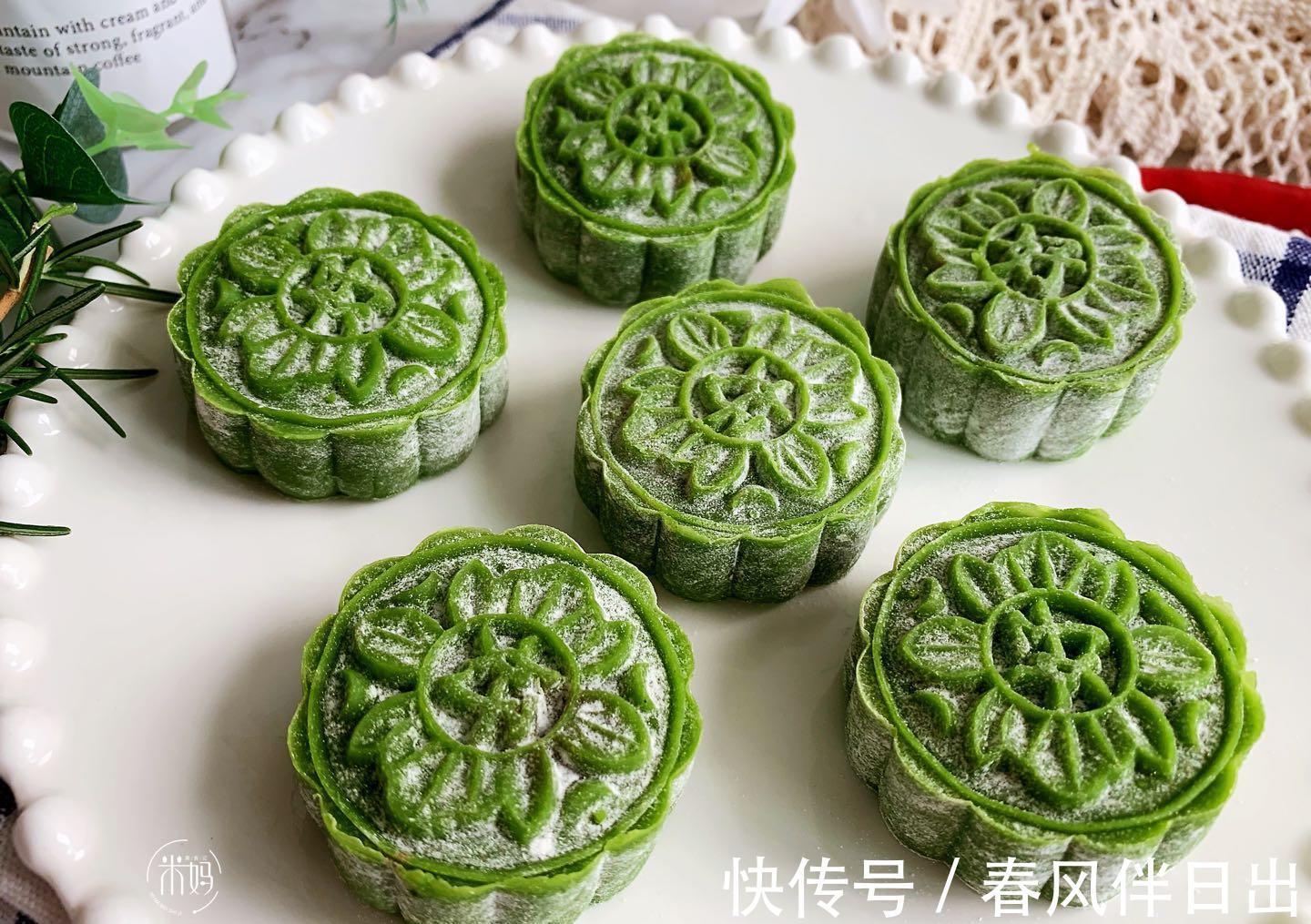 抹茶粉|天热吃这糕点正适合,不烤不炸,冰冷爽口又糯又香,咬一口还爆浆