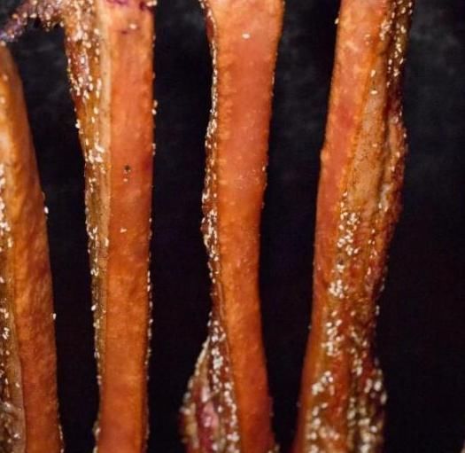 排长队|刷爆抖音的“无名”小吃,1根25元,食客排长队买到就是赚到