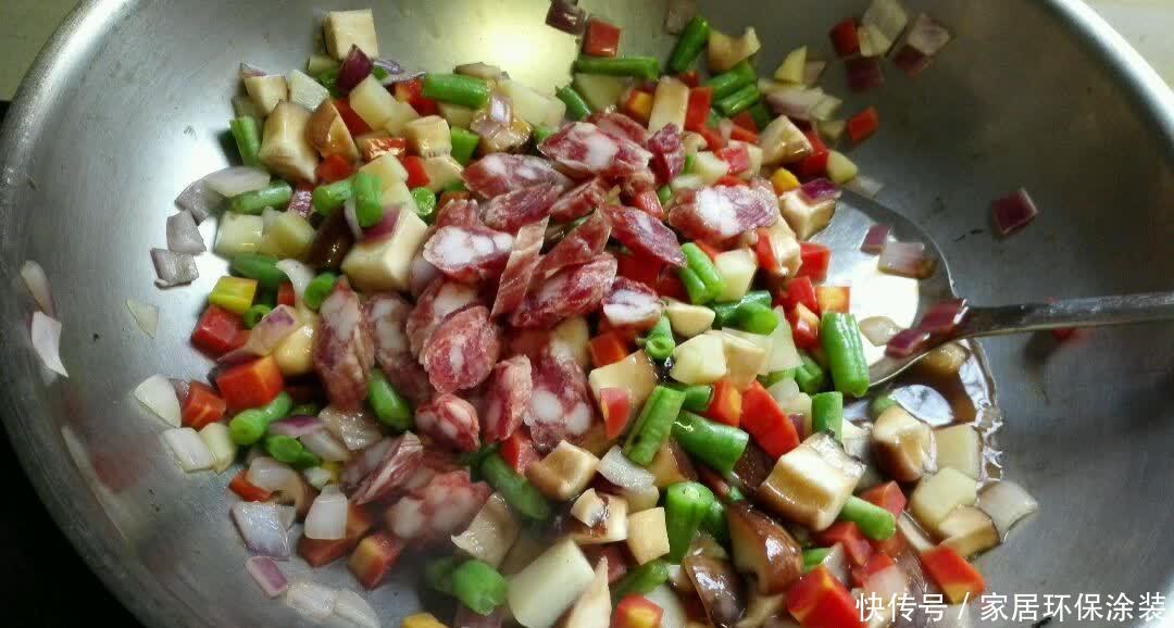 好吃的懒人版腊肠焖饭,好做又解馋,米饭一粒不剩