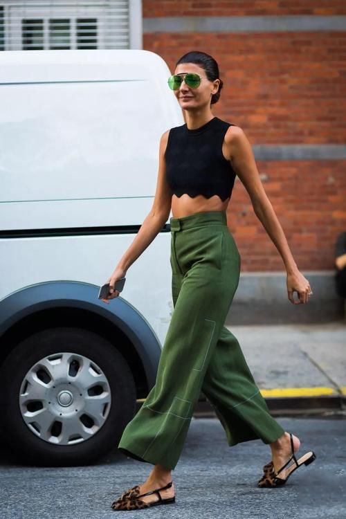 皮肤黄的女生千万别穿这4种颜色，显老又没气质，太丢人了