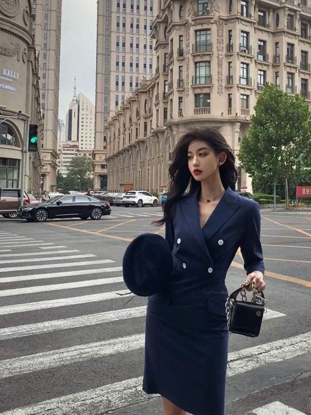 bl40+职场熟女不必年龄焦虑!学会这几套通勤风,能让你提高气质