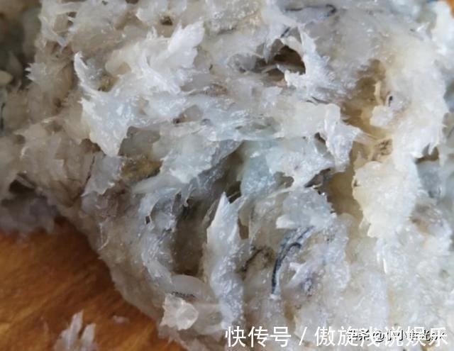 鲜虾|潮汕人超爱的鲜虾做法,色泽诱人,入口酥香,做法和配料还简单