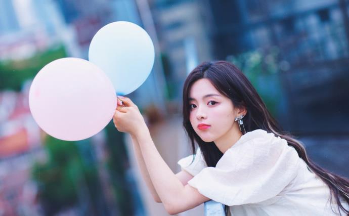 赵薇|脸上有3个特点,说明你是“苹果系”女生,又硬又脆的甜美感