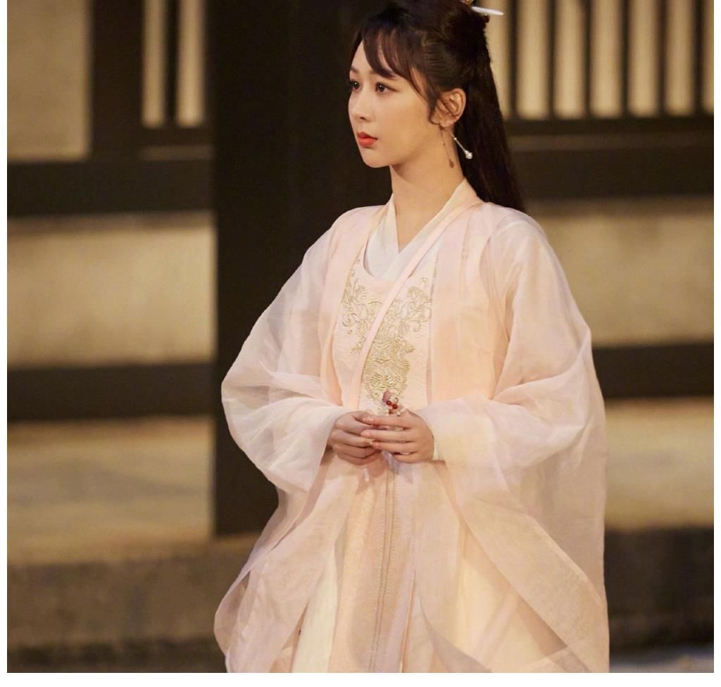 萌案|杨紫不舍《萌案》收官，晒美照留念，意外透漏会参加第二季录制