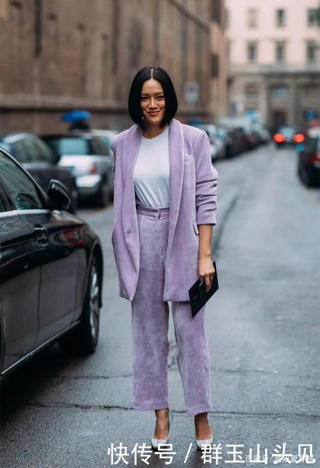 “奶奶裤”已经失宠,今年秋冬更流行“老妈裤”,时髦保暖还显高