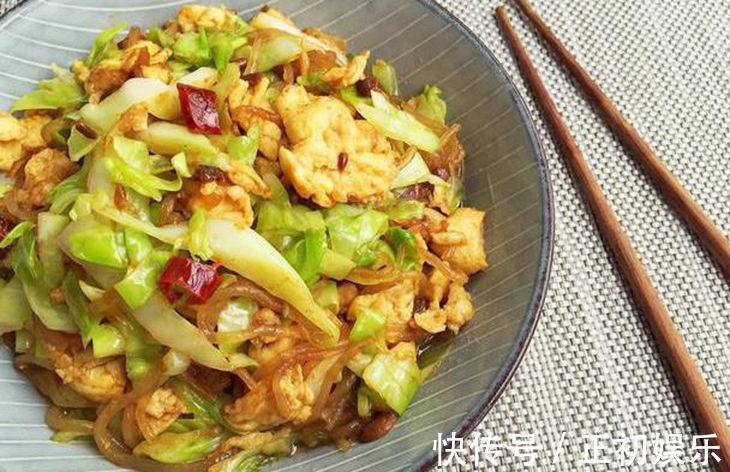 美食|美食推荐：培根炒秋葵，包菜粉丝炒鸡蛋，五香排骨，香辣煎鳕鱼