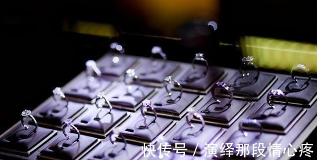 火彩 前几年在美国很火的莫桑钻,到底是不是钻石!