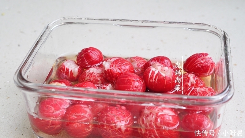 春天吃这菜千万别去皮,非但不漂亮了,VC和钙质也都丢失大半