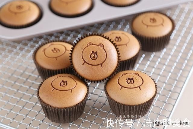 可可杯子蛋糕的做法，不裂不塌，注意这几点，小白也一次成功