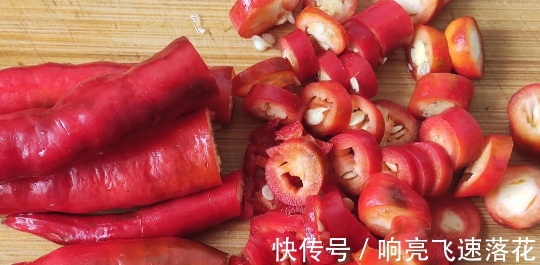 秋葵不知道怎么吃，这个烧法，我家二宝很喜欢！