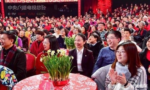 伴舞者 春晚不对外售票,那么现场观众席坐的都是什么人?他们身份不简单