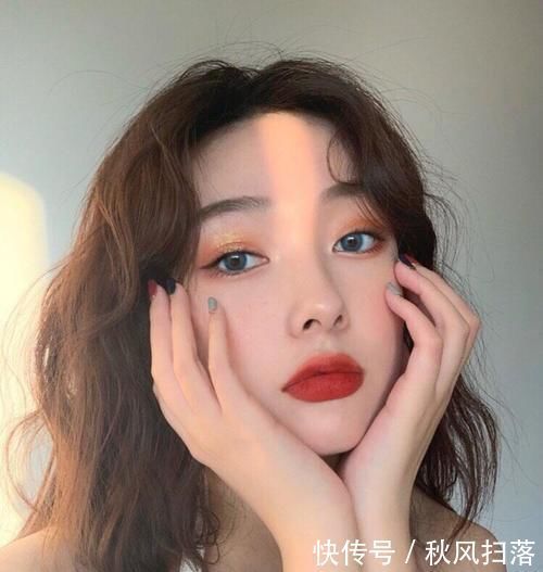 别乱剪头发2020年最火的4款发型,显脸小又时髦,明星都剪了