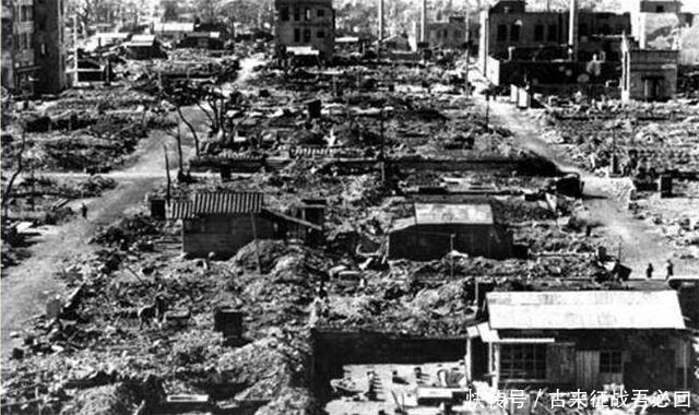 倒入|东京大轰炸：数十吨汽油被倒入，河水沸腾冒白烟，人被烧成焦炭