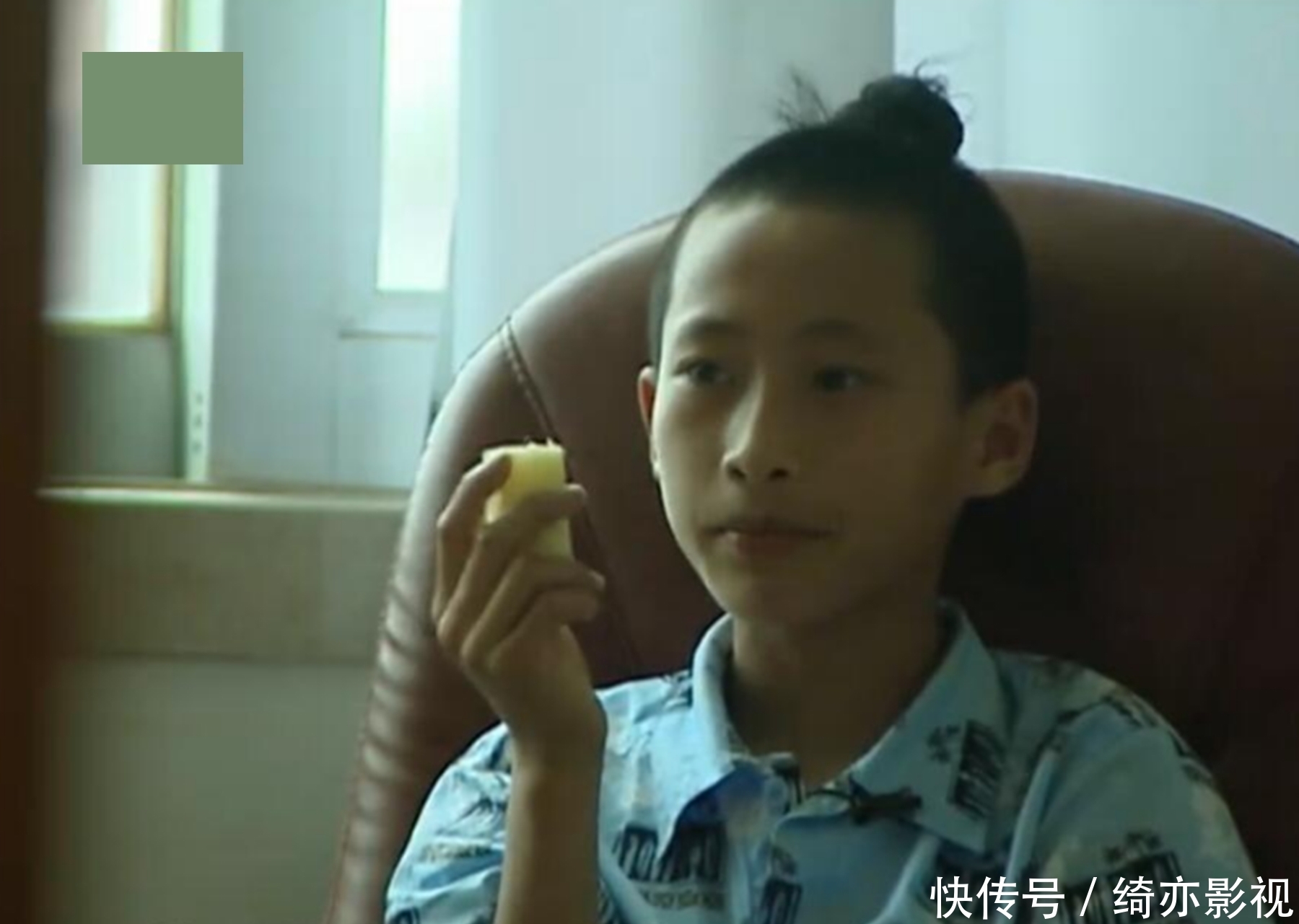 《变形计》逆袭的农村娃:一个成国防生,