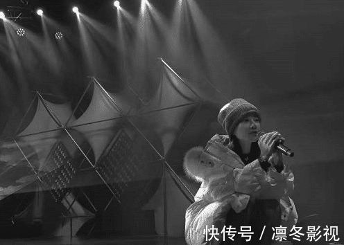 “乘風(fēng)破浪”生日會(huì)倒計(jì)時(shí)，馮提莫彩排圖曝光，“盼你如7而至”