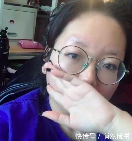 女大学生|女大学生被同学嫌弃,学了化妆后,男生后悔不已