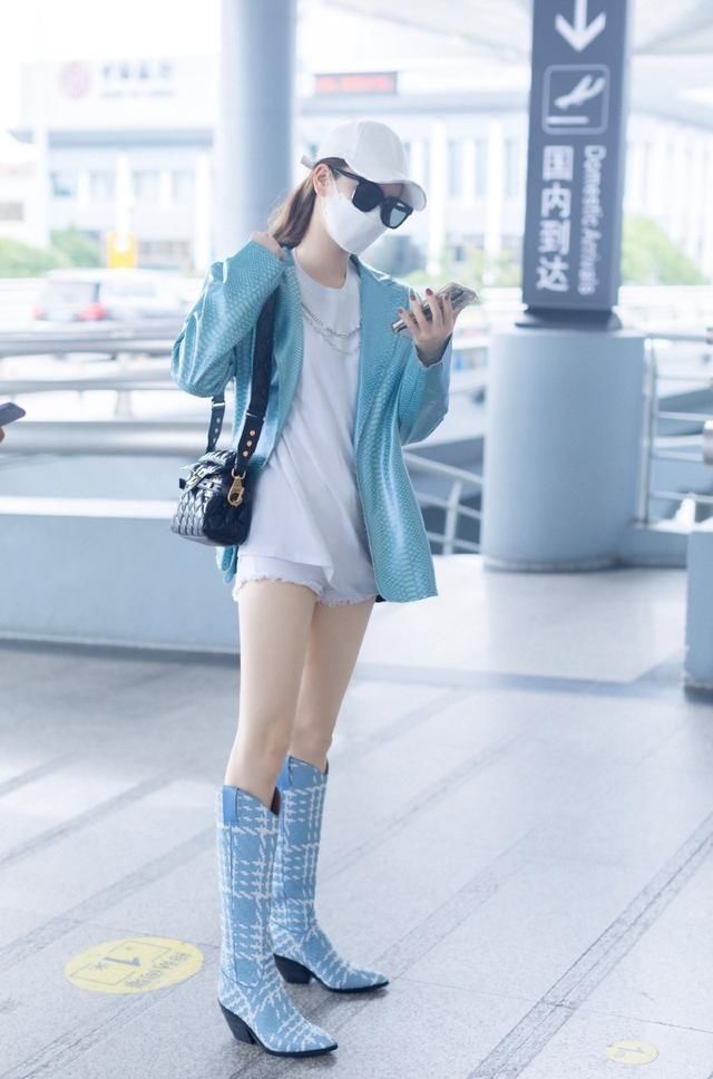 女孩|夏日秀腿正当时“腿精女孩”洋气单品大集合,让秀腿回头率Max