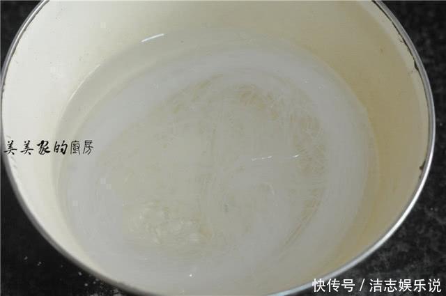 这鱼没有一根刺,特别适合孩子吃,做法简单,入锅一蒸细嫩开胃