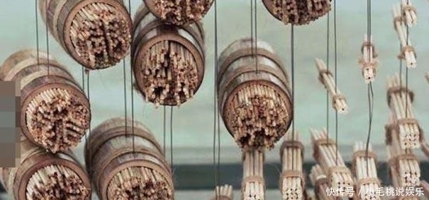 作画|女孩用6万多根筷子作画, 完工后成龙大哥说我买了