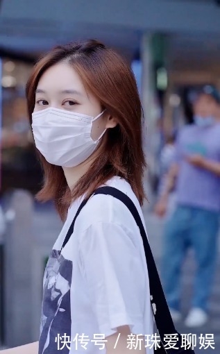 短裤|口罩下的休闲女孩,简单白T恤+蓝色短裤,好气质无处可藏