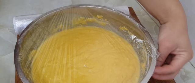 吃法|玉米面又出新吃法,教你简单一做,做法比面包简单,比蛋糕都好吃