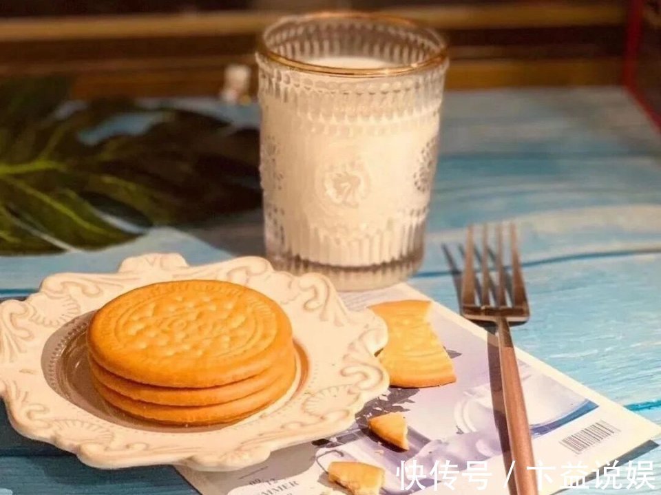 口味|建议买饼干时，遇见这5款别小气，见一次囤一箱，老少都爱吃！