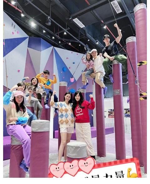 《爸爸去哪儿5》三个家庭重聚孩子们一转眼都长大了爸爸们依旧帅气