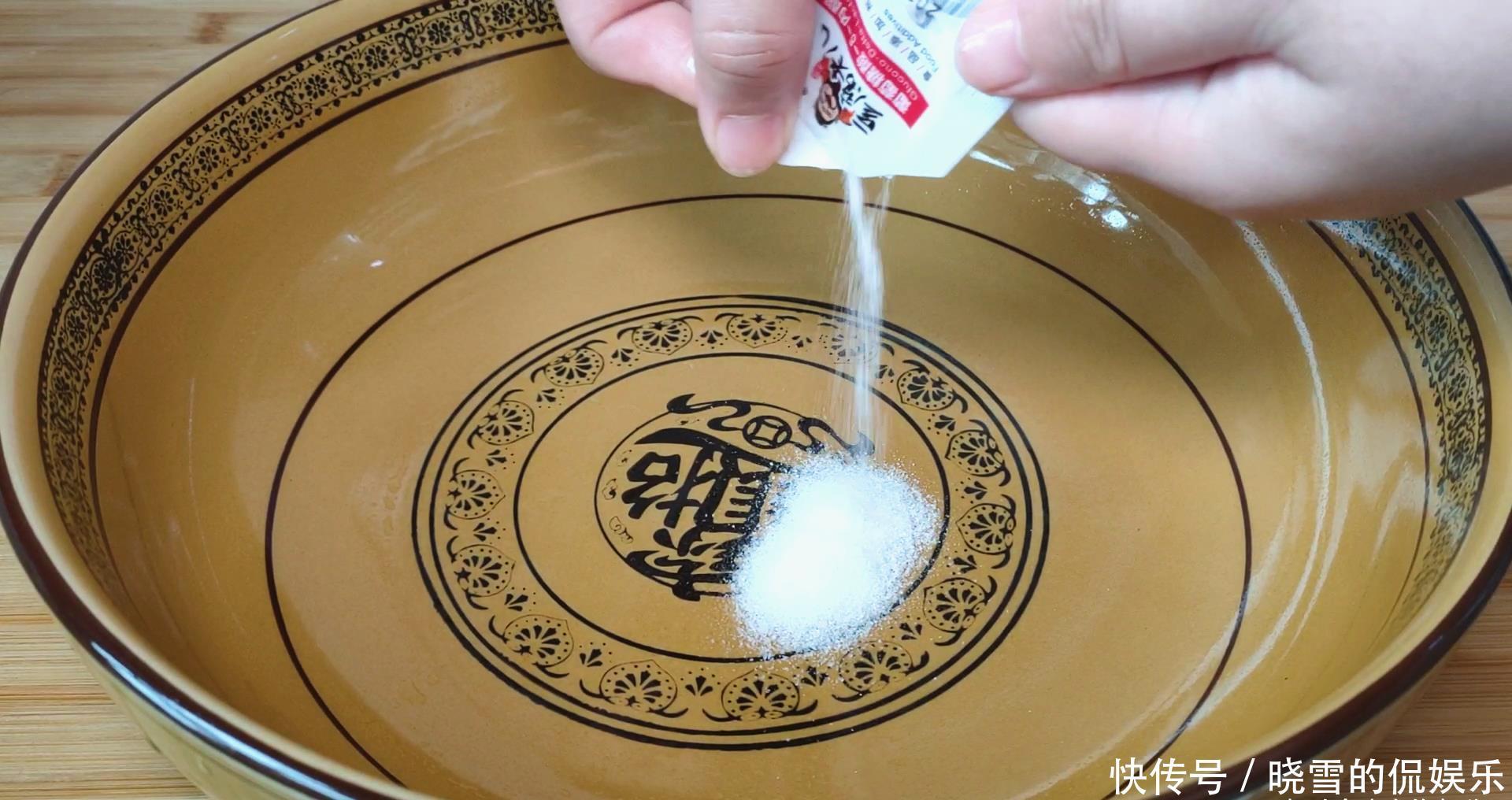 外面卖5块1碗的豆腐脑，教你在家做，一把黄豆做一锅，简单又美味