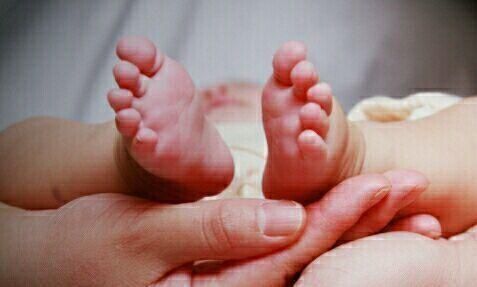 坐月子|大姑姐在我家坐月子,走后我收到一条短信,让我无地自容