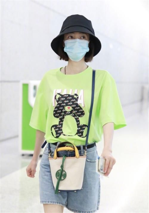 “阔腿裤”大势已去！现开始流行“乘风破浪的裤子”，遮肉又显瘦