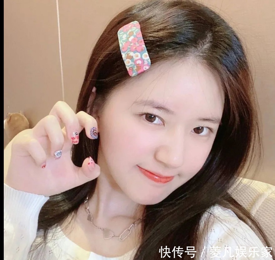 跟风女明星们的美甲风潮，get这4款，你就是秋冬季节最靓的崽