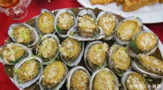 豪华酒店|同样是吃酒席,乡下表弟的朋友圈晒菜单,比豪华酒店还上档次