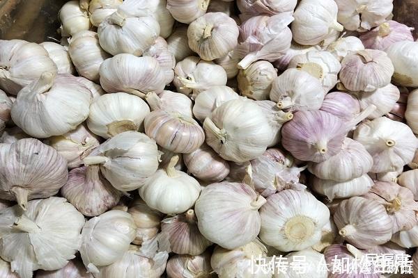 胃癌|得了癌症,哪些食物要忌口,大蒜还能吃吗?听听医生的饮食建议