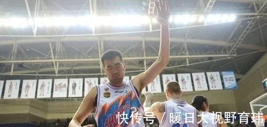 上海久事俱乐部|官宣!11年生涯结束!王哲林一来他就走人!场均4分也能拿顶薪