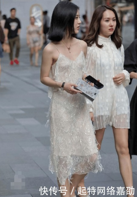 吊带|穿吊带睡裙出街,闺蜜肯定比过不你!