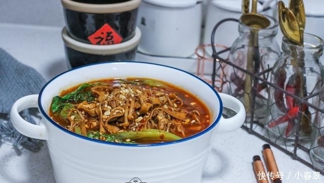 冬天最想吃的不是羊肉牛肉,而是这道菜,5块钱煮一锅,特舒服!