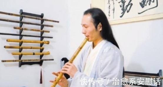 大学梦|西安90后男子长发及腰,无视一路非议和嘲讽 ,坚持汉服加身10年