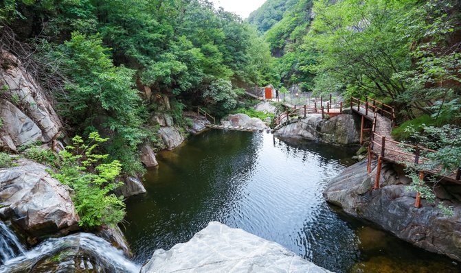 开着房车自驾游：河南南阳老界岭,五朵山,暴瀑峡，宝天曼峡谷漂流