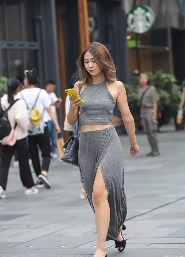 清纯可爱|清纯可爱的美女,穿搭简单时尚,很漂亮哦