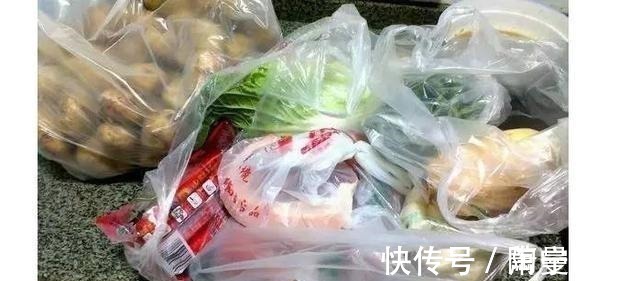 收纳|家庭主妇地柜不要全部打满,空一格更实用,后悔我家装太早了!