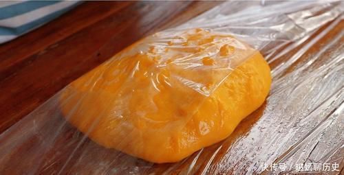 红薯别煮着吃了,教你红薯糕做法,香甜软糯又多层,咬一口特好吃