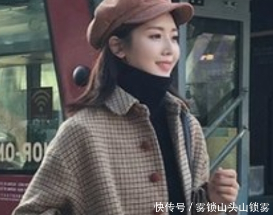 建议|建议大家:大衣下面别穿小脚裤,显矮!瞧她这样穿,小个子也显高