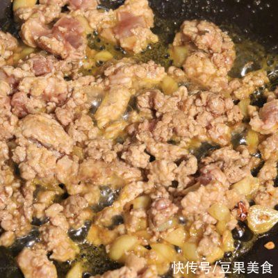 招牌|#一勺葱伴侣，成就招牌美味#绝绝子炸酱面