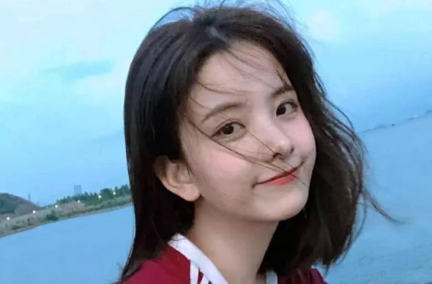  女生|女生几乎被“痘痘”毁容，常吃4种水果，坚持就能“自救”