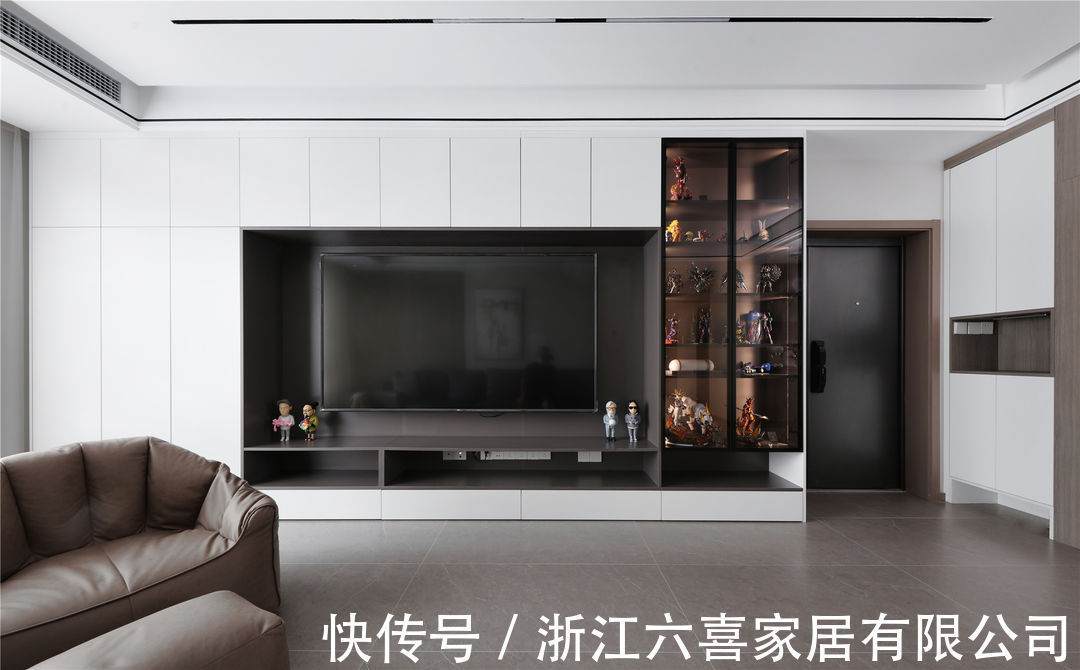 衣帽间|155平花半天也四室住宅公寓装修,三代人的生活,最美的“全家福”