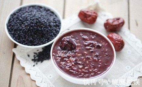 女性朋友|红枣搭配一物煮,白发变黑发,皱纹消失了,皮肤红润不显老