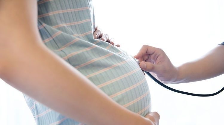 孕妇|女性怀孕生子，尽量躲开这两个年龄段，以免孕妇胎儿都受累
